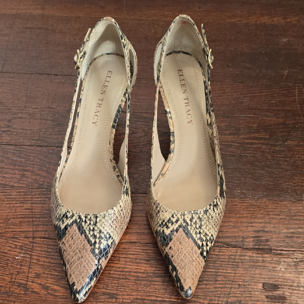 Ellen Tracy Beige and Black Snakeskin 2 Inch Heels Size 6